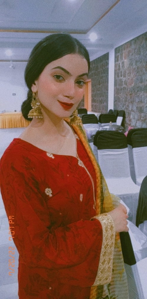 Momna Razzaq