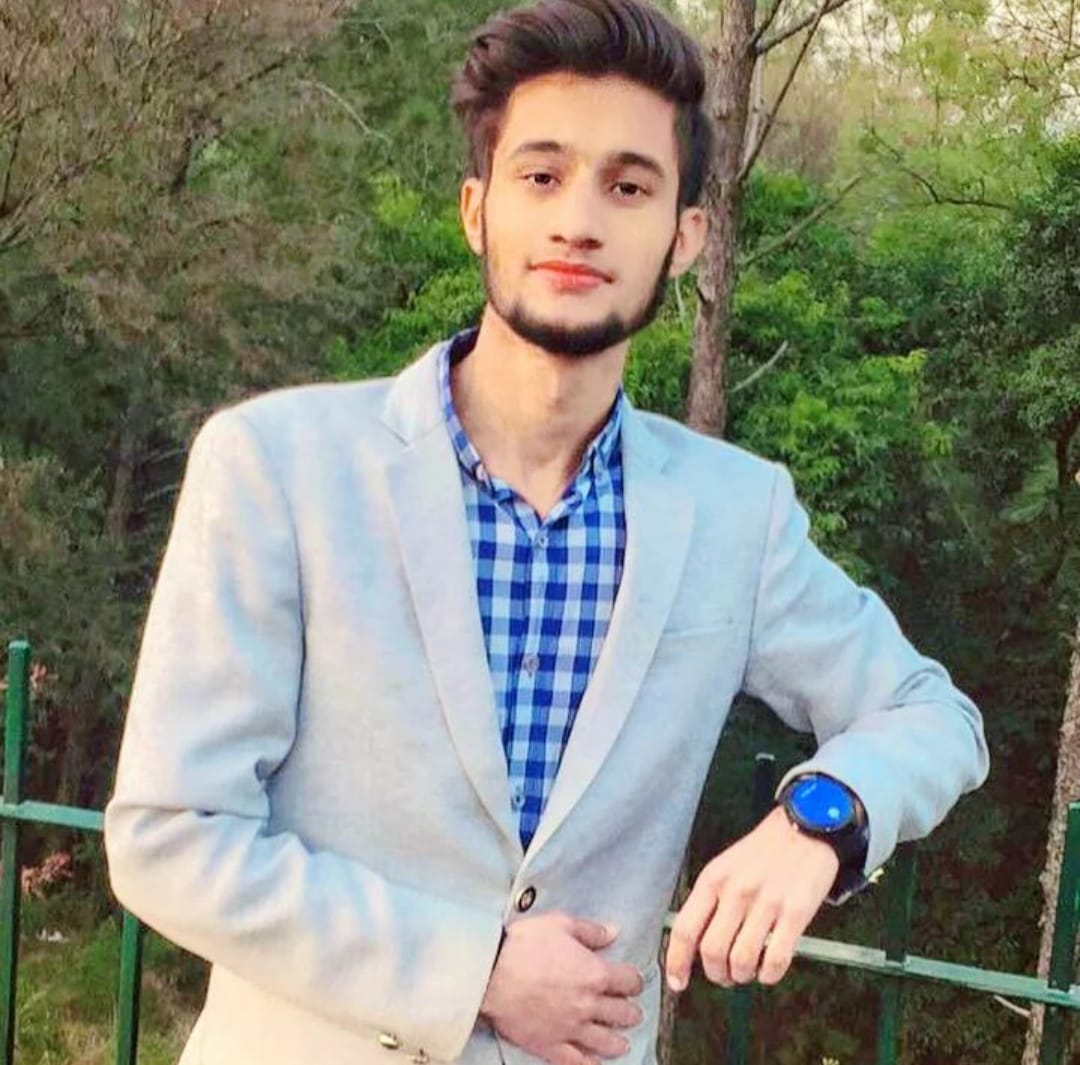 Qamar Gul