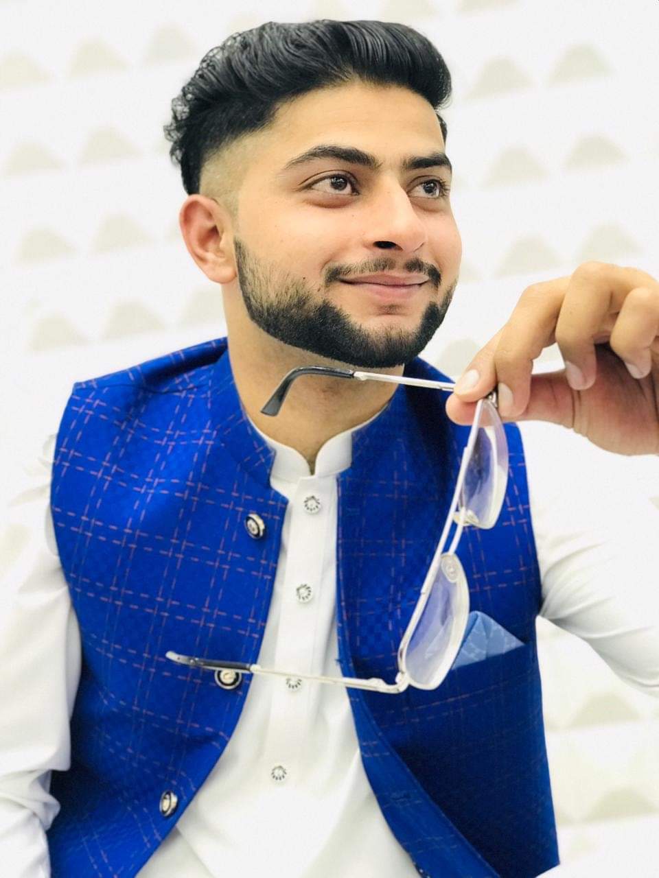 Hamza Auranbgzaib